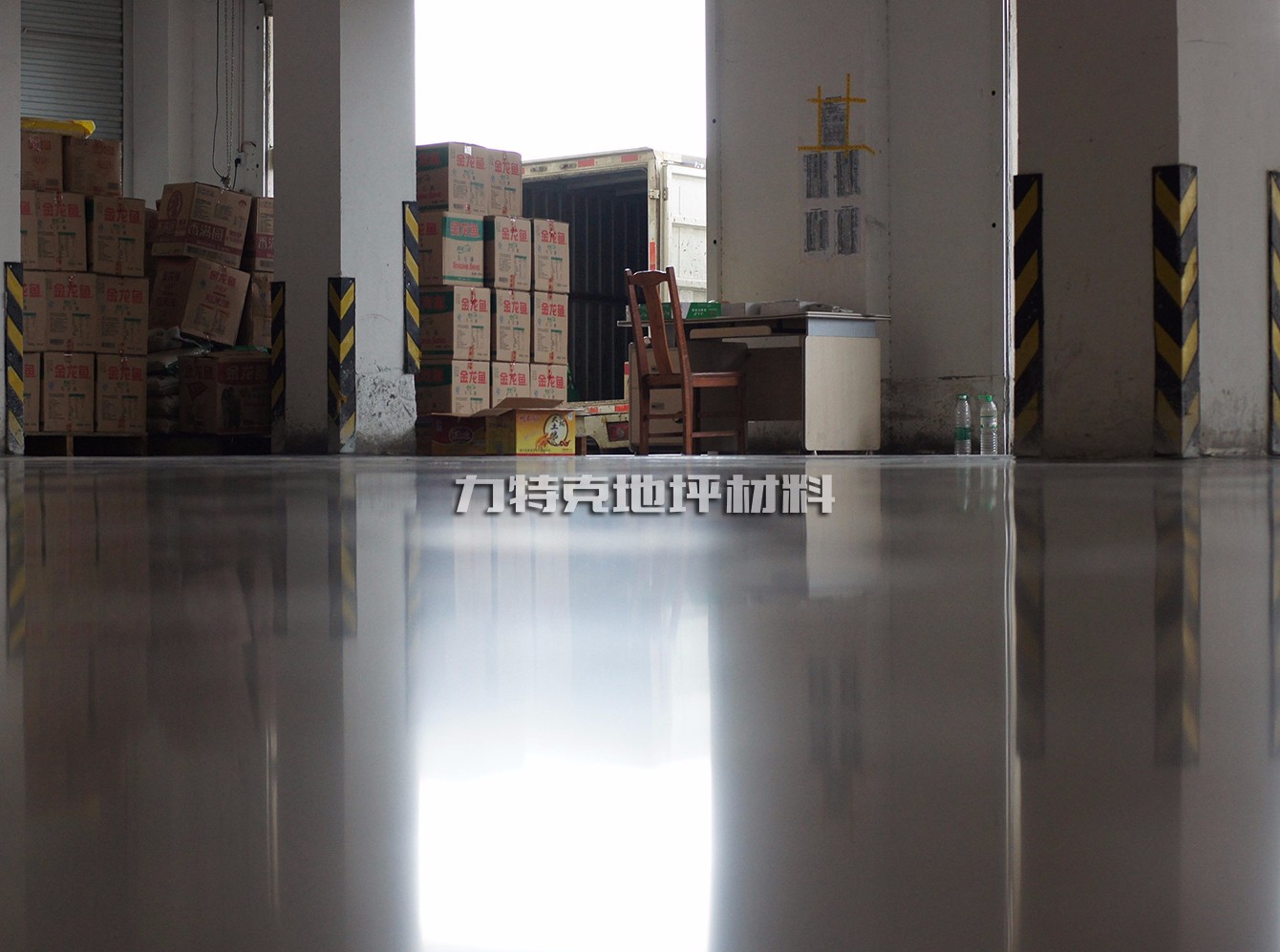 廠房倉(cāng)庫(kù)地坪起砂處理-力特克